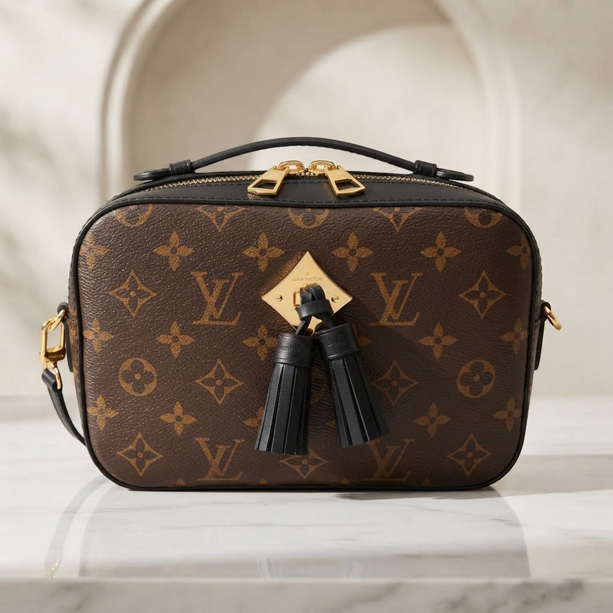 Louis Vuitton Saintonge · Monogram