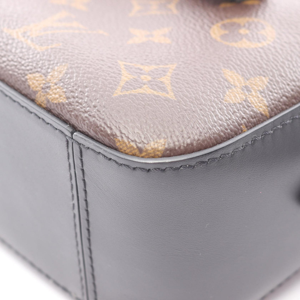 Louis Vuitton Saintonge · Monogram