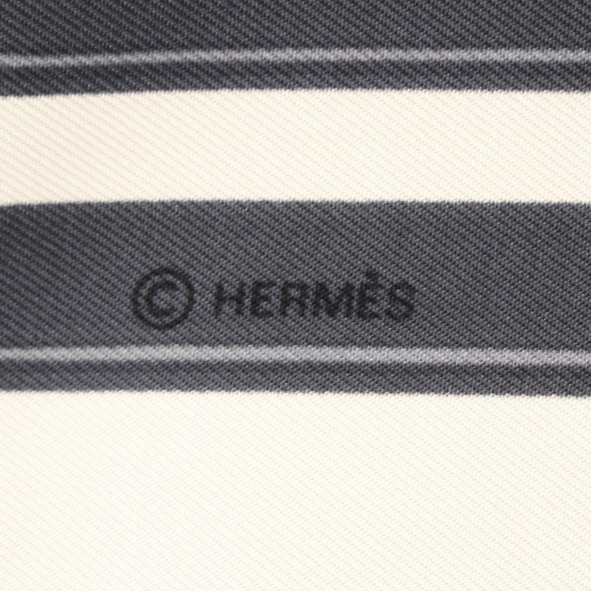 Hermès Brides de Gala · Silk Carré 90