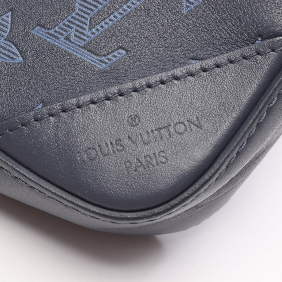 Louis Vuitton Duo Messenger · Monogram Shadow