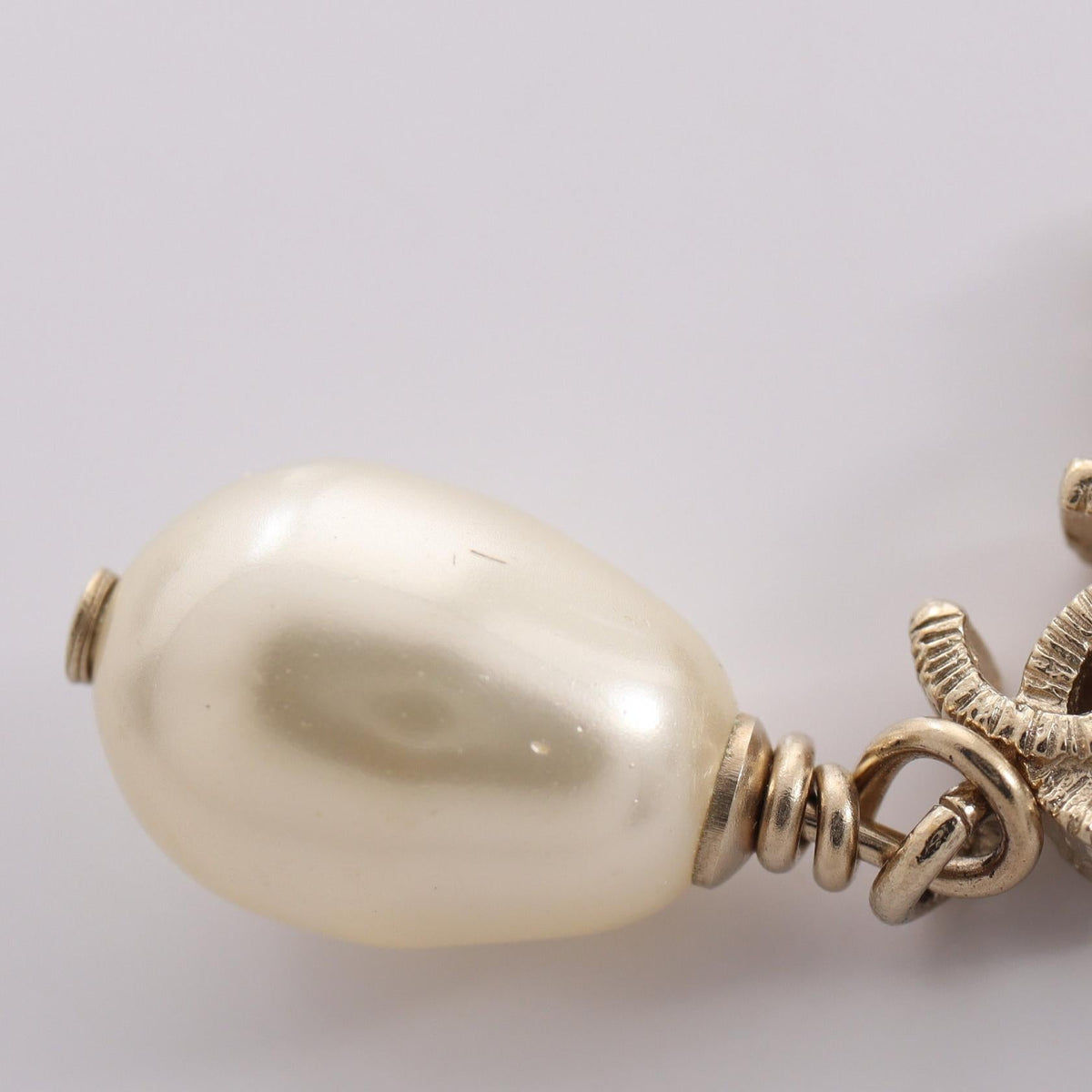 Chanel COCO Mark · Pearl Swing Necklace