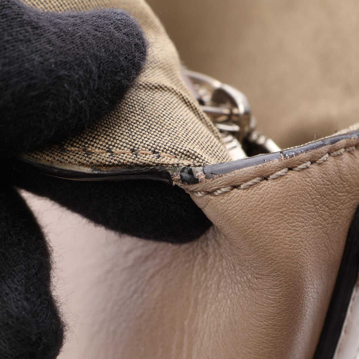 FENDI By The Way Medium · Leather