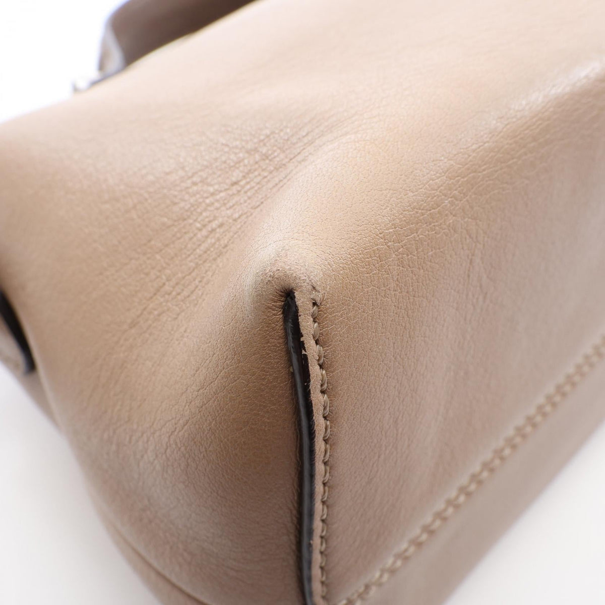 FENDI By The Way Medium · Leather