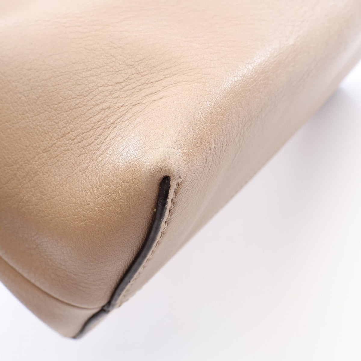 FENDI By The Way Medium · Leather