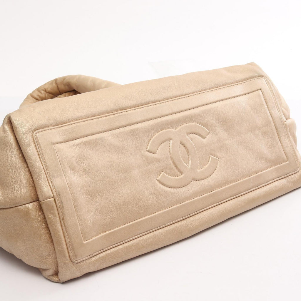 Chanel Coco Cocoon MM · Leather
