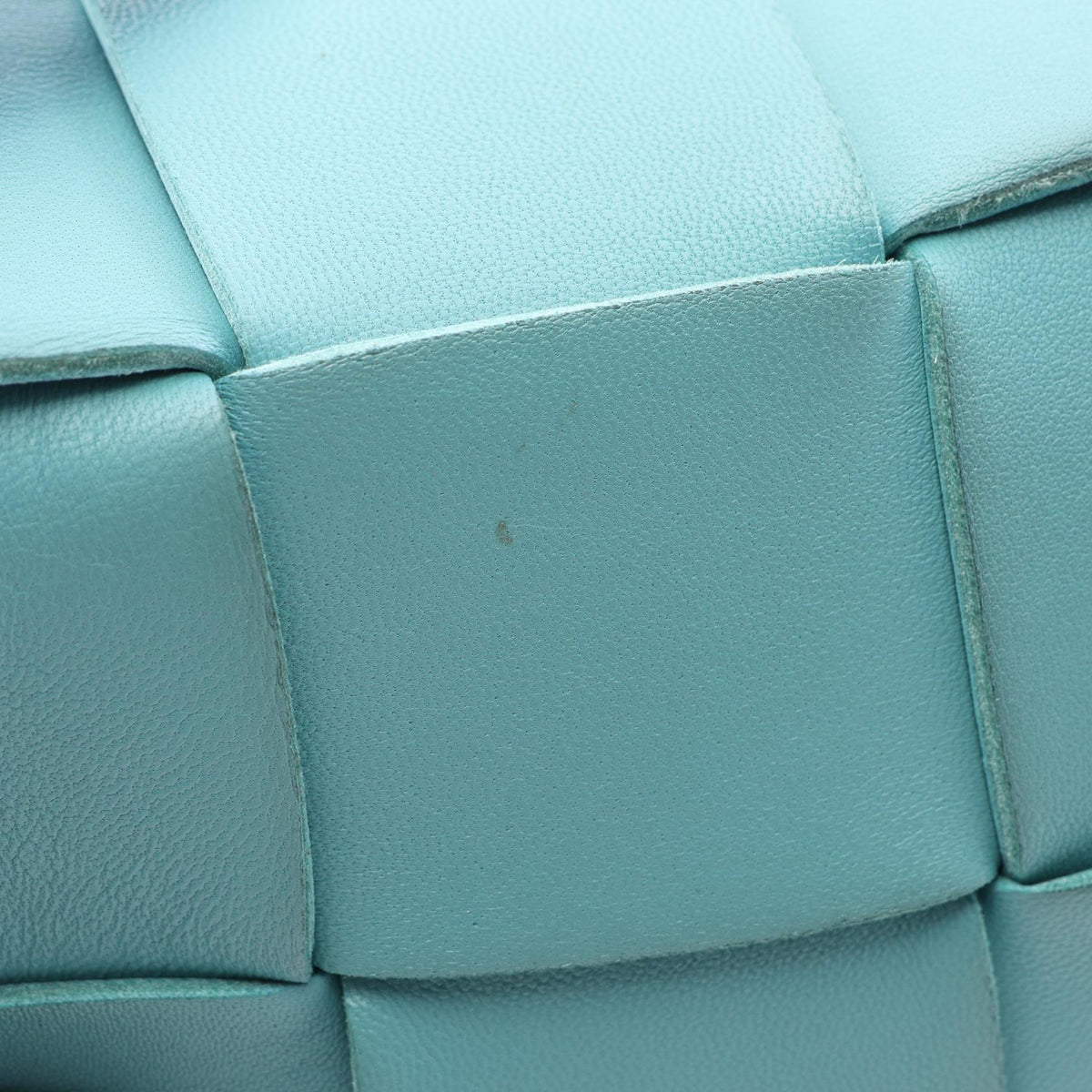 BOTTEGA VENETA Cassette Maxi · Intrecciato