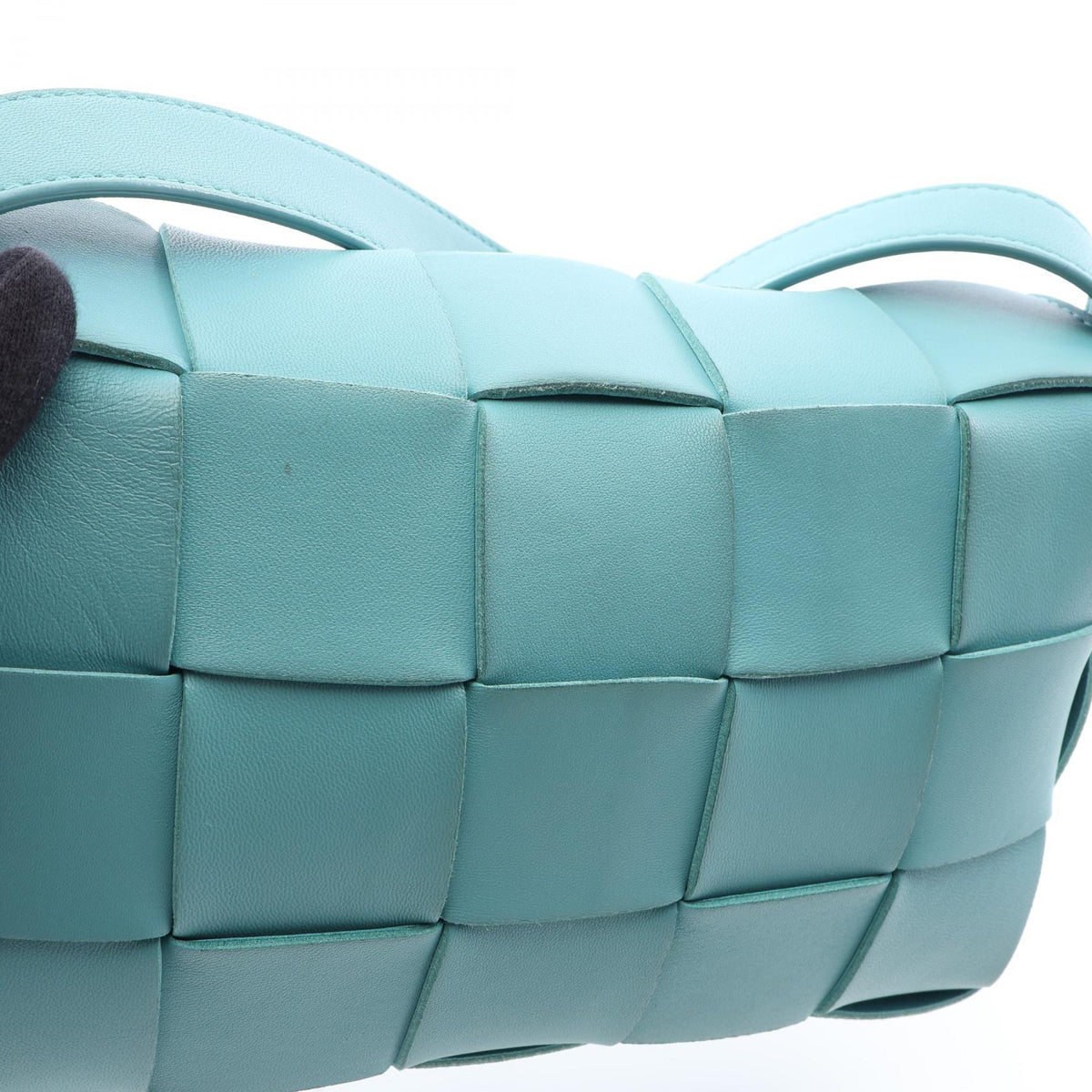 BOTTEGA VENETA Cassette Maxi · Intrecciato