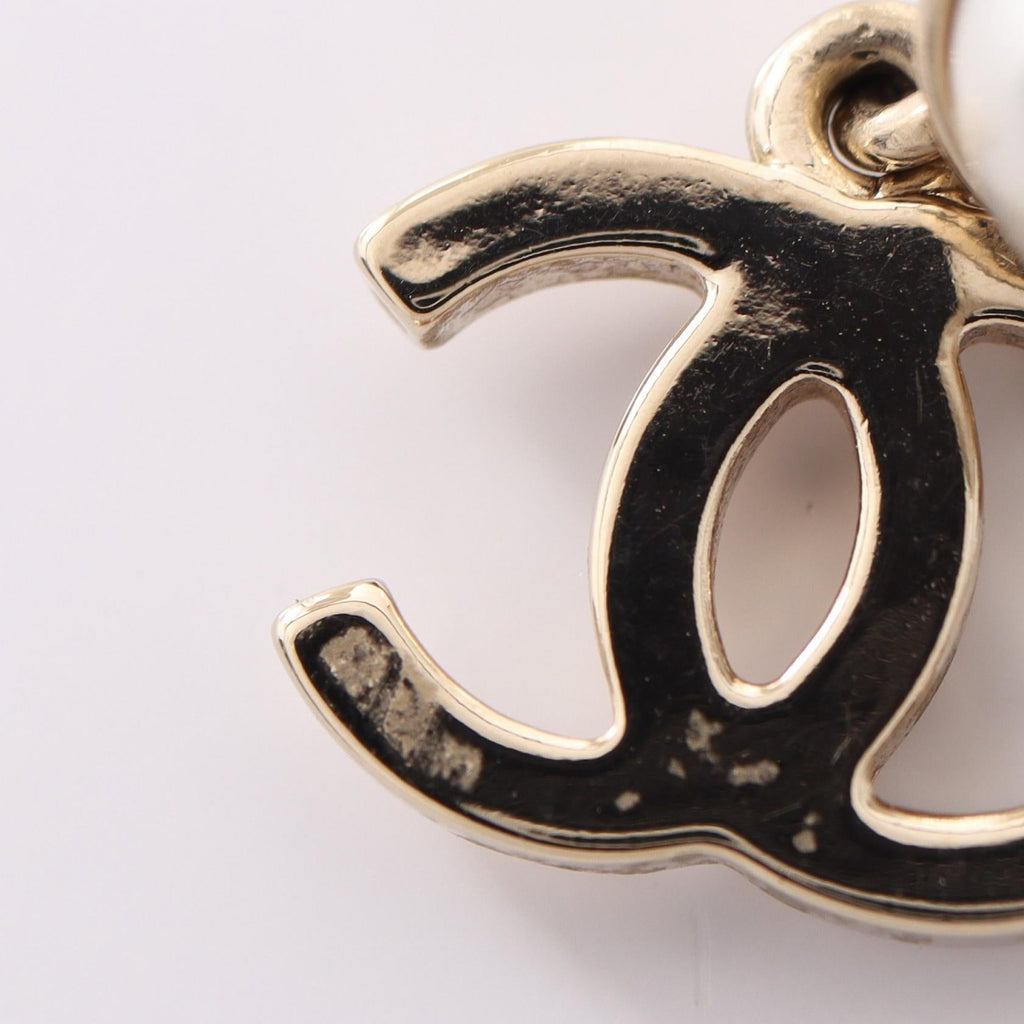 CHANEL COCO Pearl Drop Earrings · Gold Plated