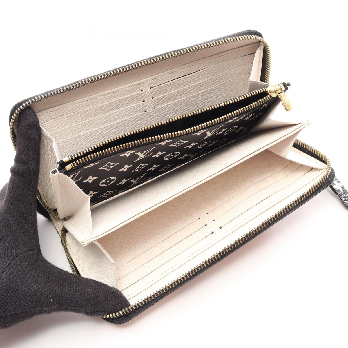 Louis Vuitton Zippy · LV Crafty · Canvas