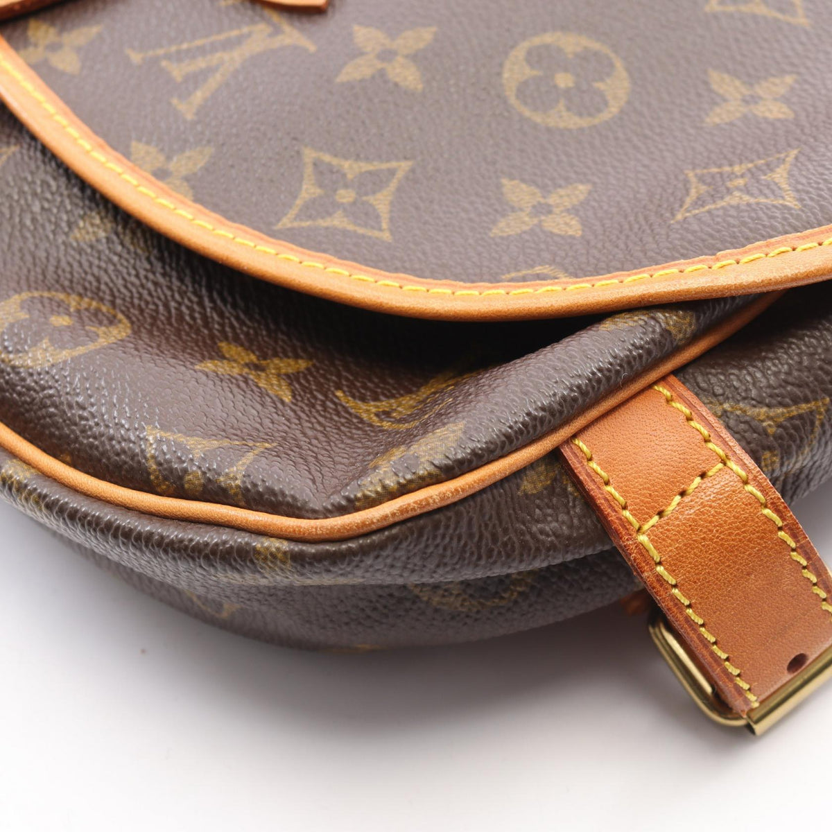 Louis Vuitton Saumur 30 · Monogram