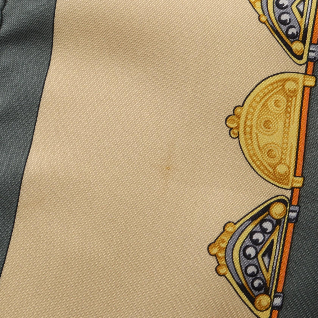 Hermès Carré 90 · Parures des Sables · Silk