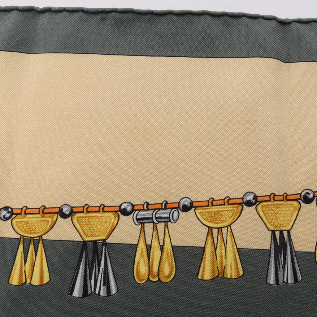 Hermès Carré 90 · Parures des Sables · Silk