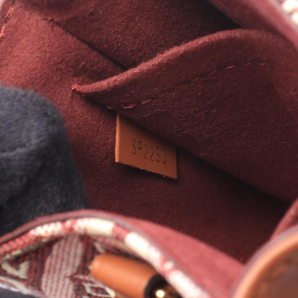 Louis Vuitton Petite Sac Plat · Since 1854