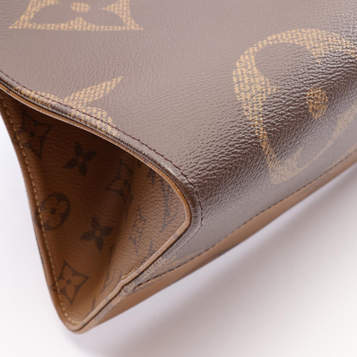 Louis Vuitton OnTheGo GM · Monogram Giant
