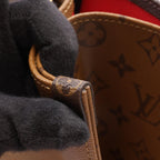 Louis Vuitton OnTheGo GM · Monogram Giant