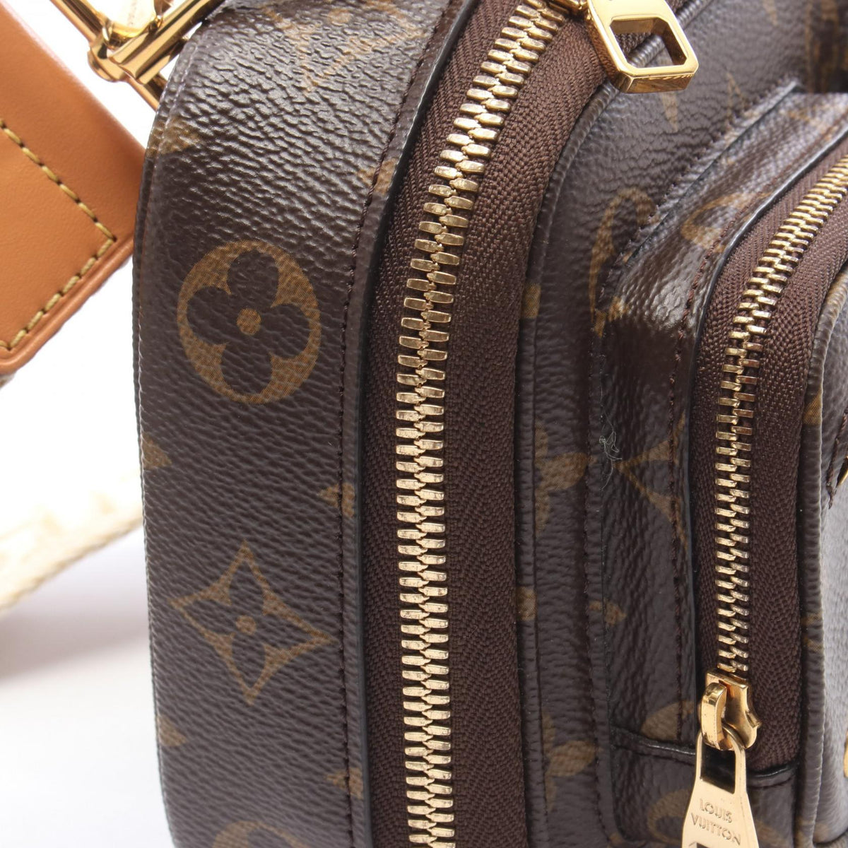 Louis Vuitton Utility Crossbody · Monogram