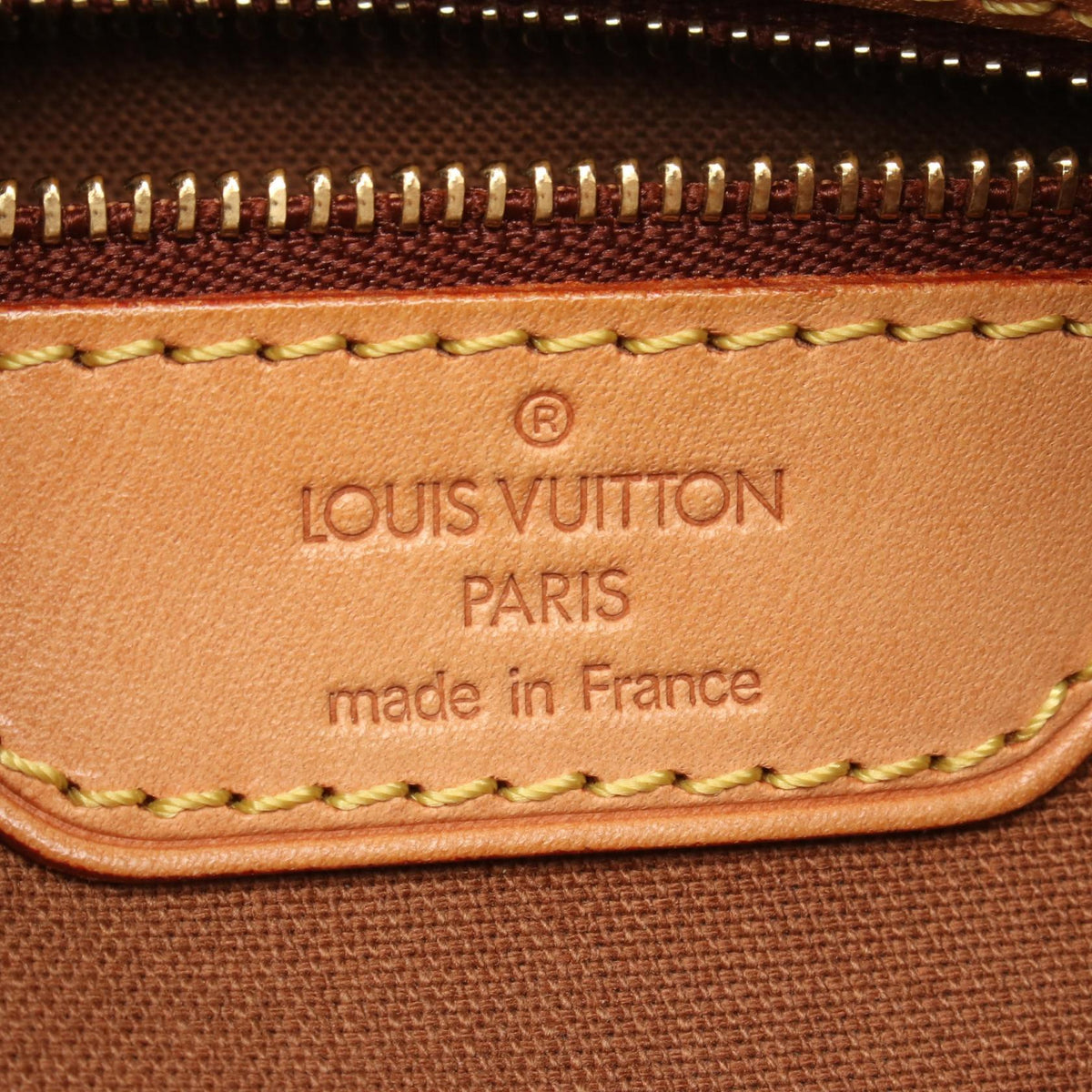 Louis Vuitton Batignolles Vertical · Monogram