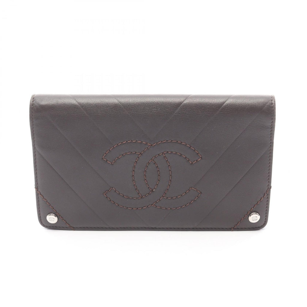 Chanel Chevron V Stitch · Bifold Wallet