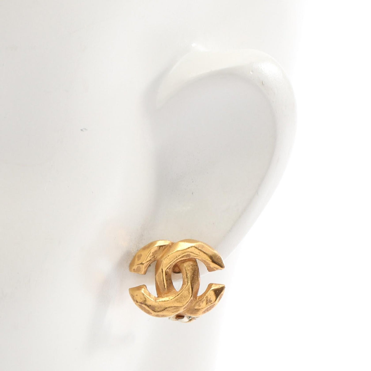 CHANEL COCO Mark Earring · Gold Plated