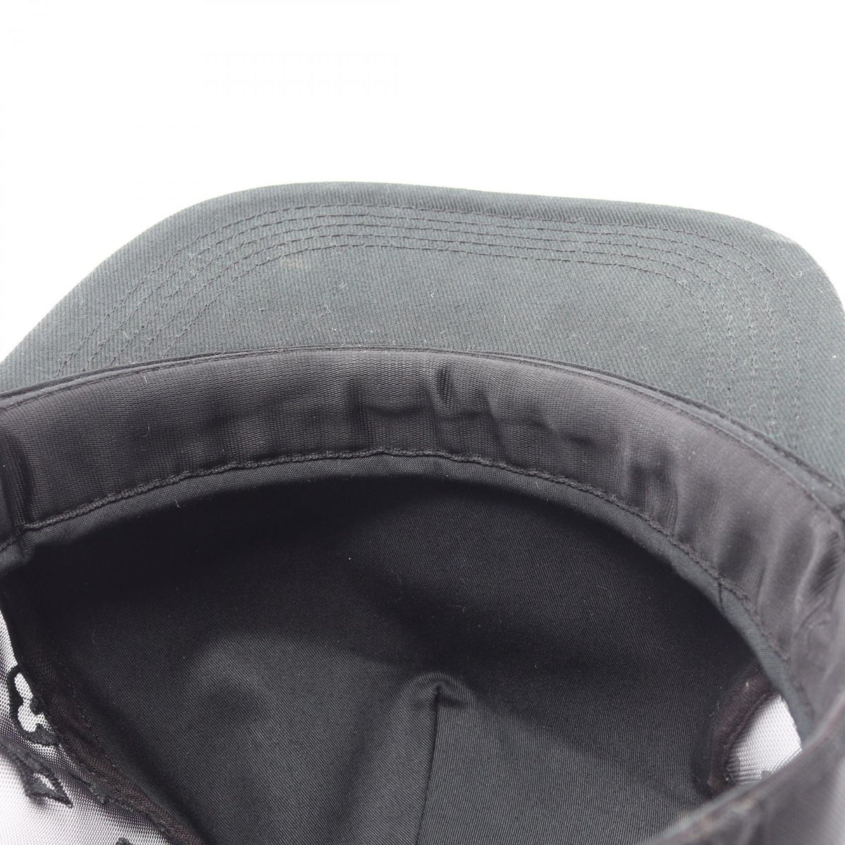 LOUIS VUITTON LV Message Mesh Cap
