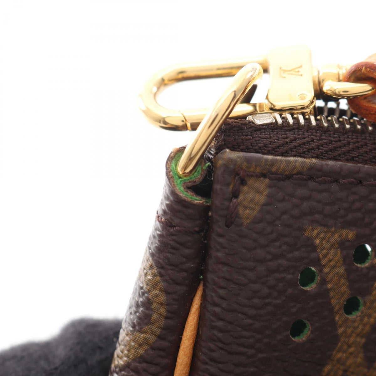 Louis Vuitton Pochette · Monogram Perfo