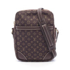 Louis Vuitton Pochette Danube · Monogram