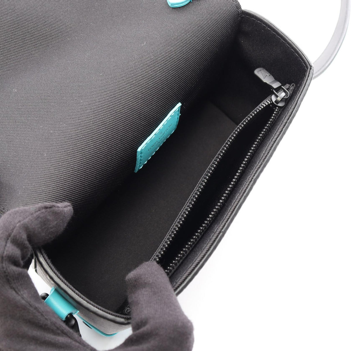 Louis Vuitton Steamer · Wearable Wallet