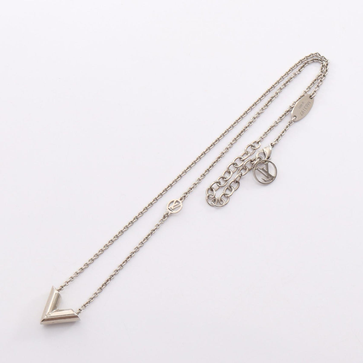 Louis Vuitton Essential V · Necklace