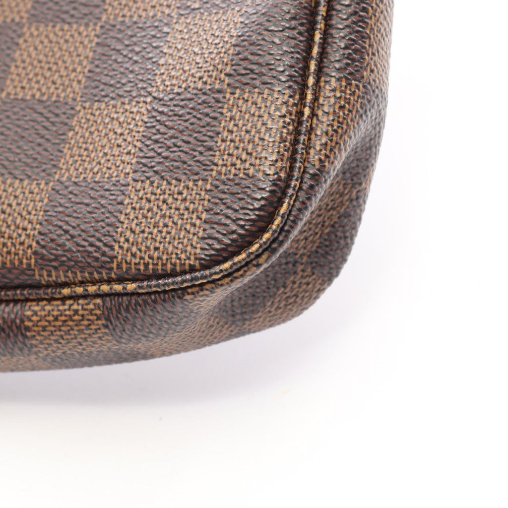 Louis Vuitton Accessory Pouch · Damier Ebene