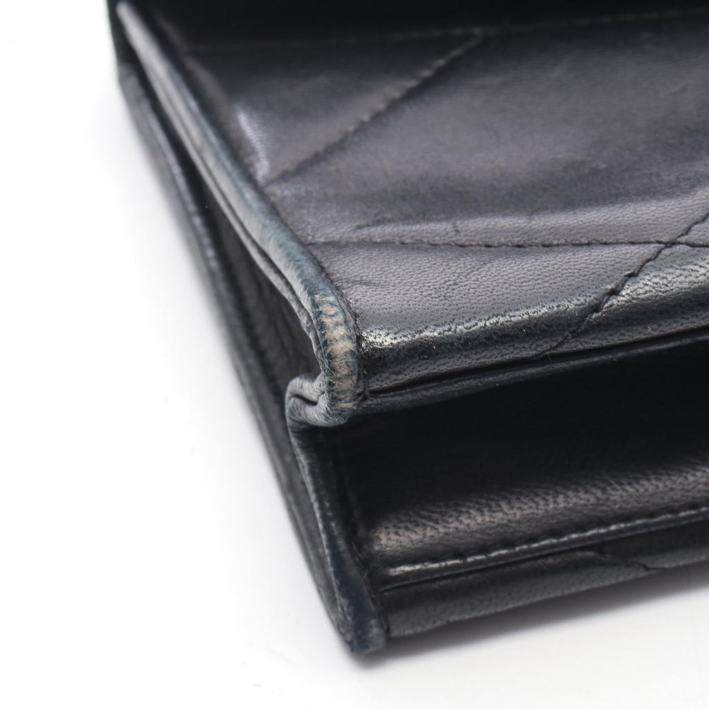 Chanel Diamond Stitch · Lambskin
