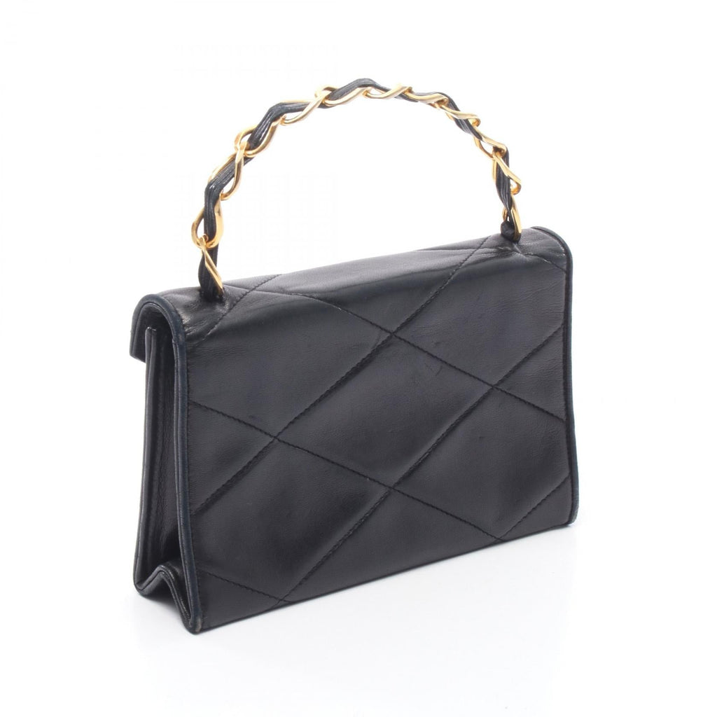 Chanel Diamond Stitch · Lambskin