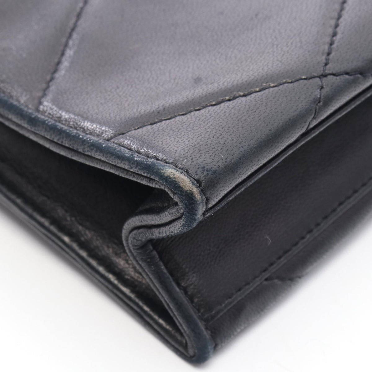 Chanel Diamond Stitch · Lambskin