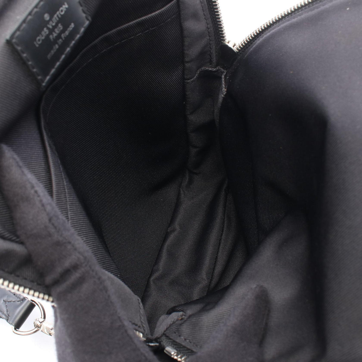 Louis Vuitton Avenue Sling · Damier Graphite