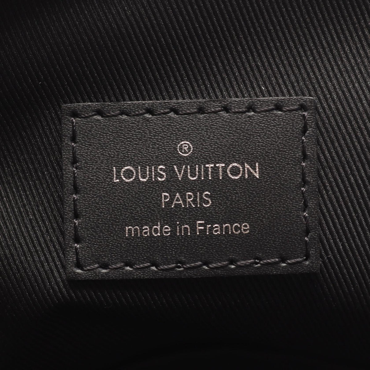 Louis Vuitton Avenue Sling · Damier Graphite