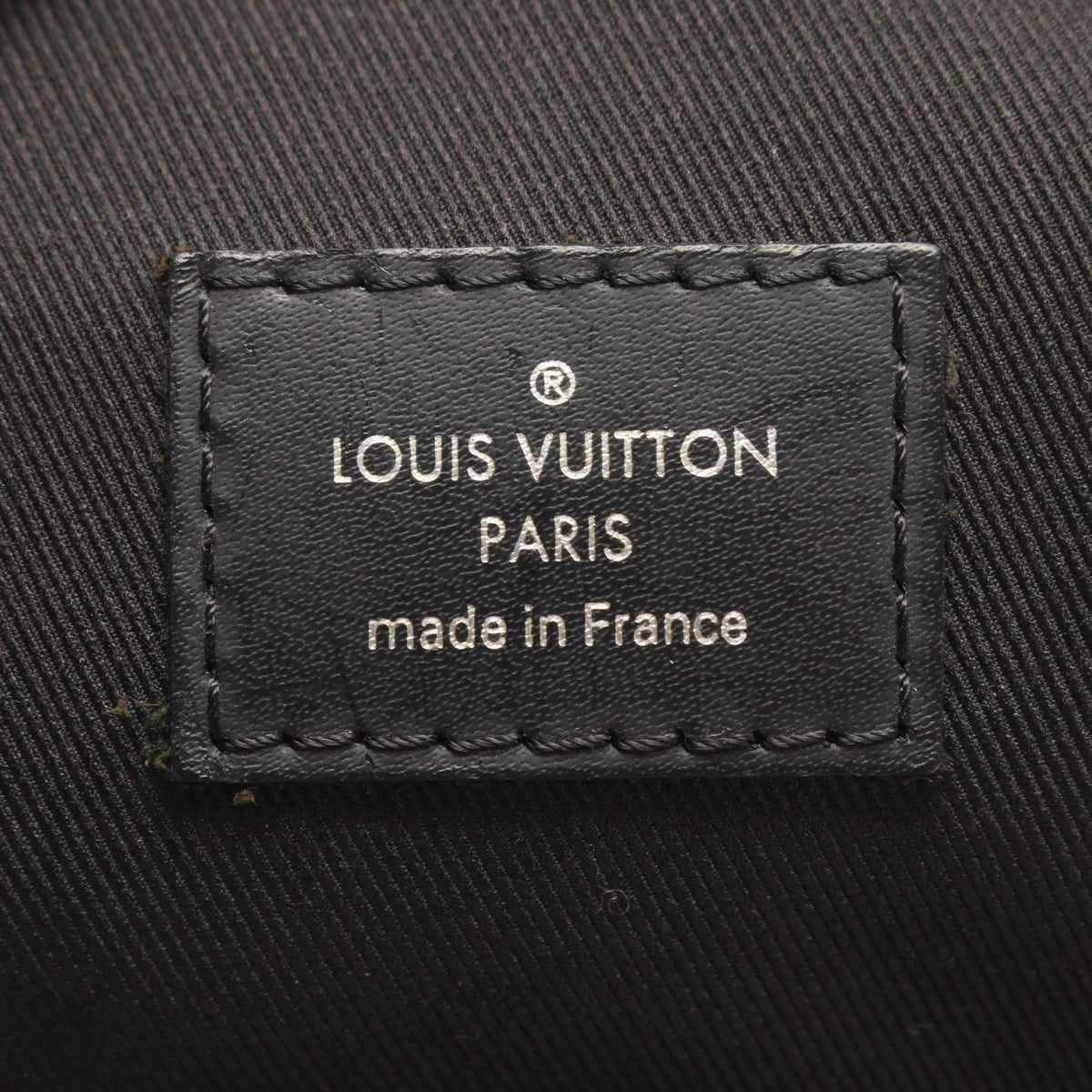 Louis Vuitton Avenue Sling · Damier Graphite