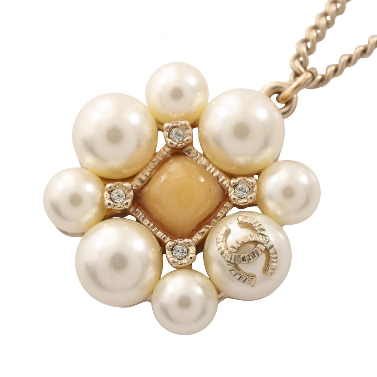 Chanel CC Flower Necklace · Pearl & Crystal