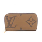 Louis Vuitton Zippy · Monogram Giant Reverse
