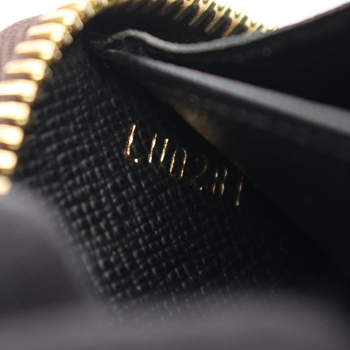 Louis Vuitton Zippy · Monogram Giant Reverse