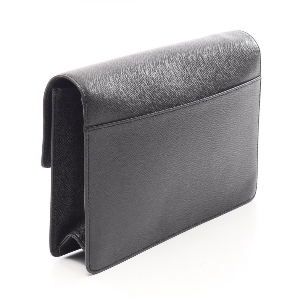 Louis Vuitton Selenga · Taiga Leather