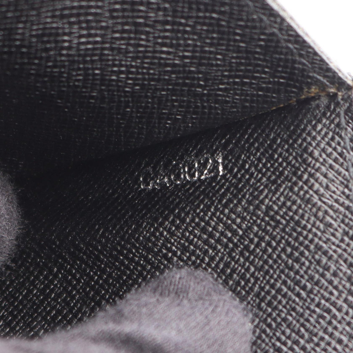 Louis Vuitton Selenga · Taiga Leather