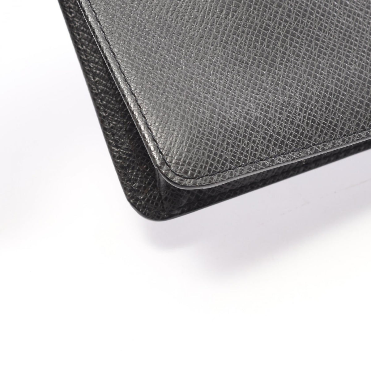 Louis Vuitton Selenga · Taiga Leather