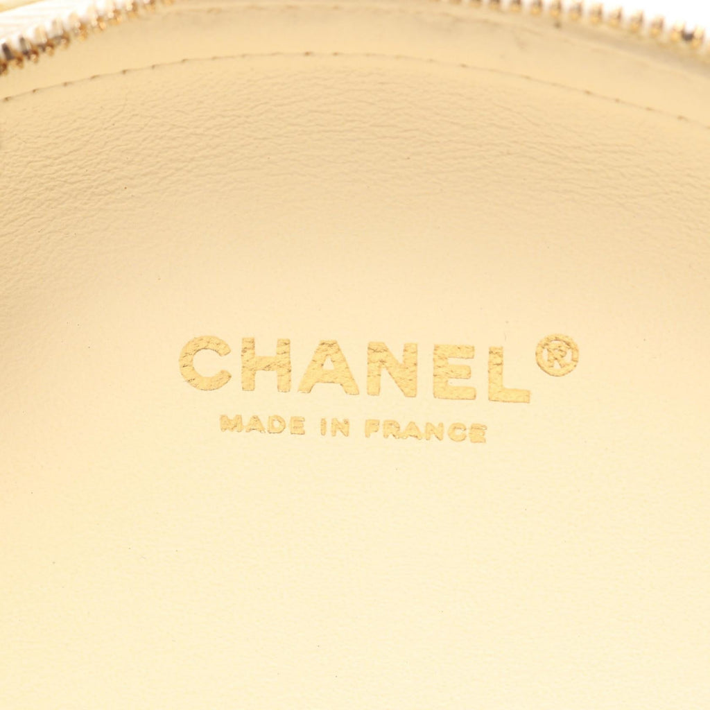Chanel La Pausa · Chevron V-Stitch