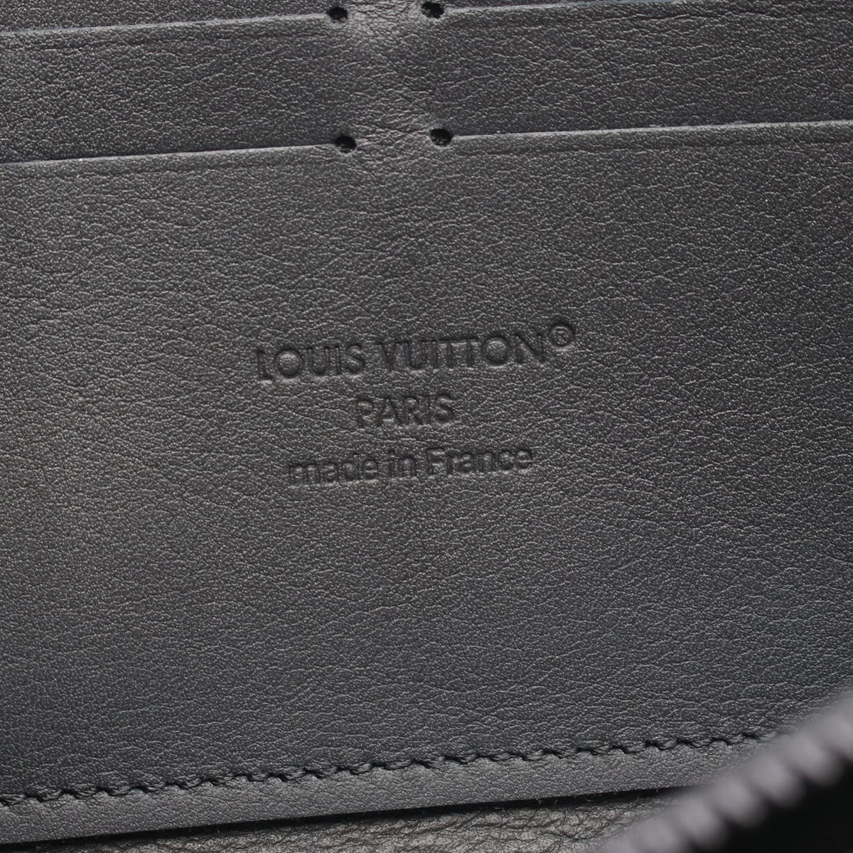 LOUIS VUITTON Zippy · Taurillon Noir