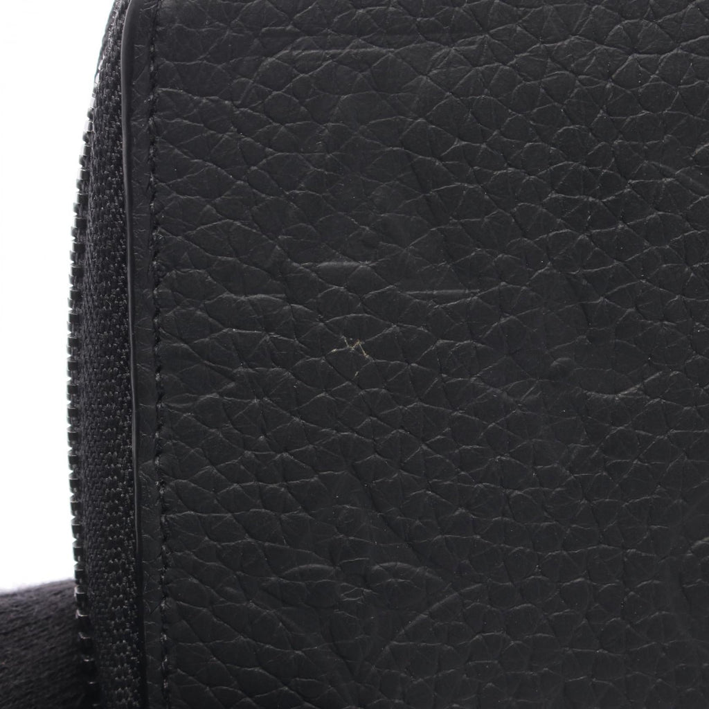 LOUIS VUITTON Zippy · Taurillon Noir