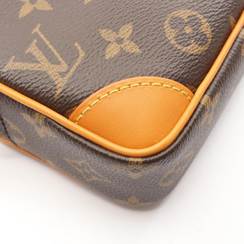 Louis Vuitton Trocadero · Monogram Canvas