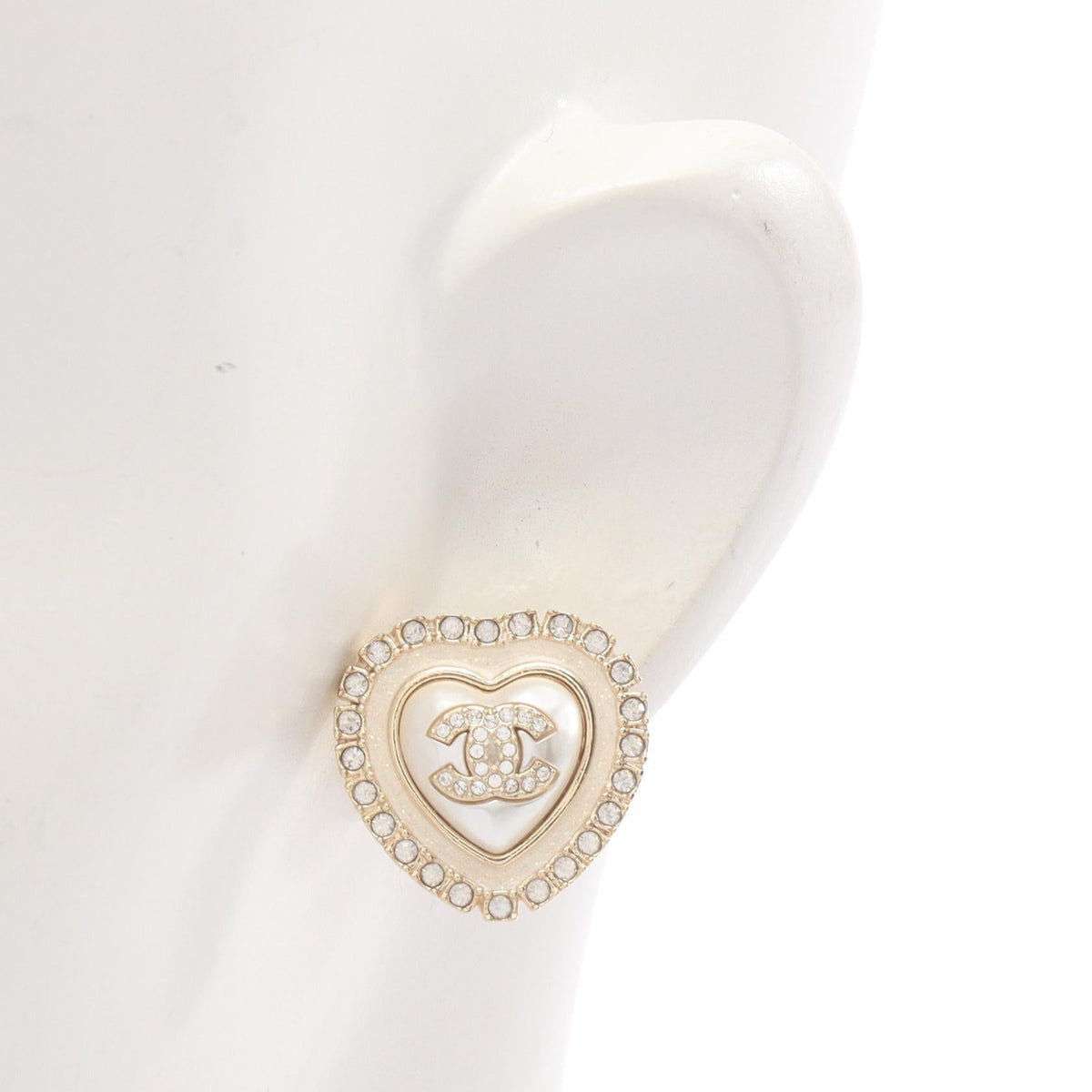 Chanel COCO Mark · Heart Earrings · Pearl