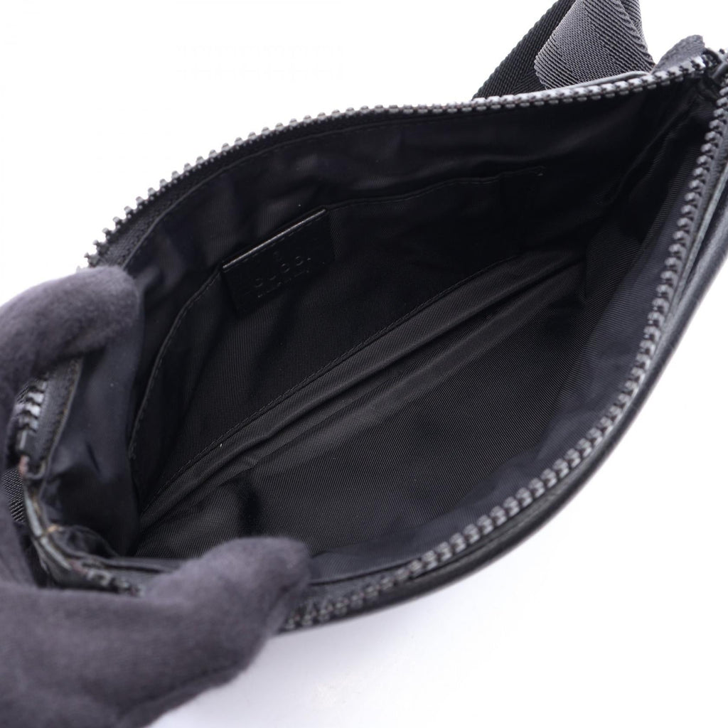 Gucci GG Supreme · Belt Bag