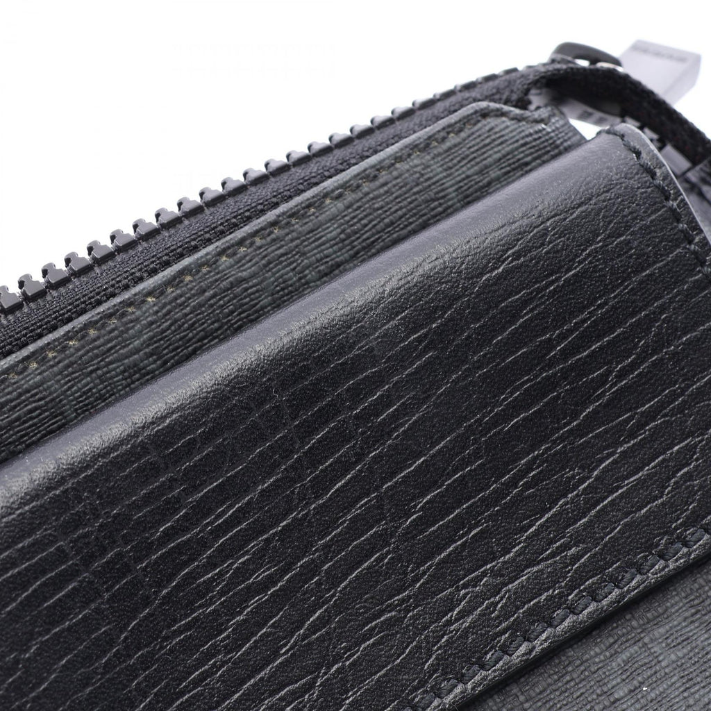Gucci GG Supreme · Belt Bag