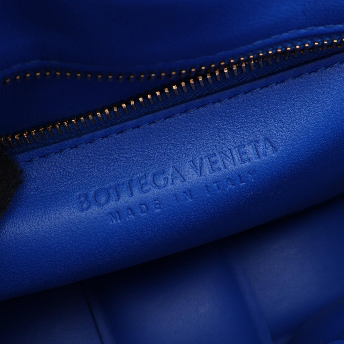 Bottega Veneta Chain Cassette · Leather