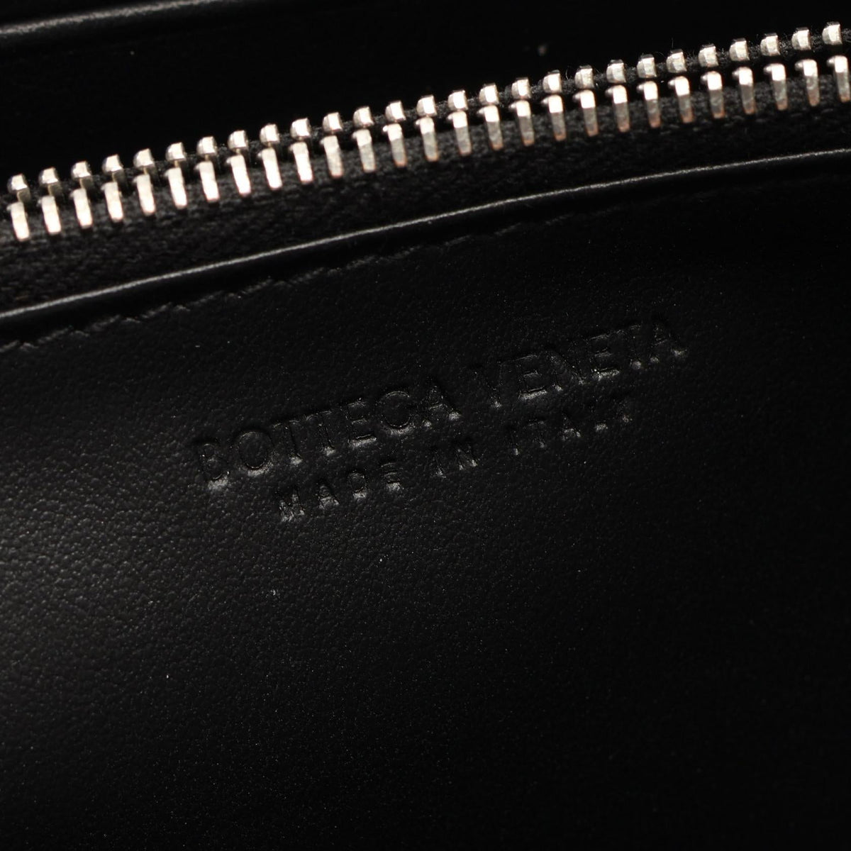 BOTTEGA VENETA Cassette · Maxi Intrecciato